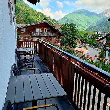 Haus Daheim 住宿加早餐酒店 *