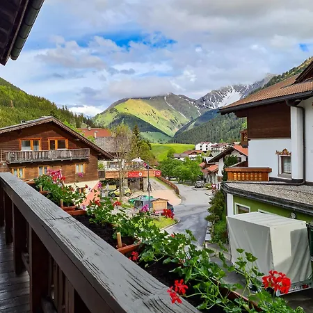 Haus Daheim Oda ve Kahvaltı *